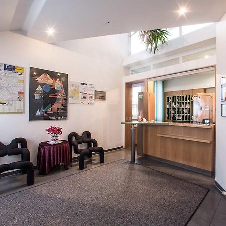 Hotel An Der Waldstrasse Groß-Zimmern Exteriér fotografie