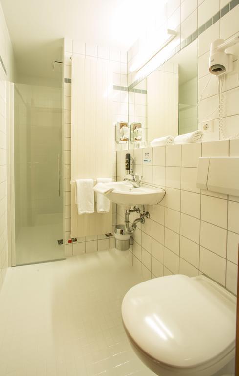 Hotel An Der Waldstrasse Groß-Zimmern Pokoj fotografie