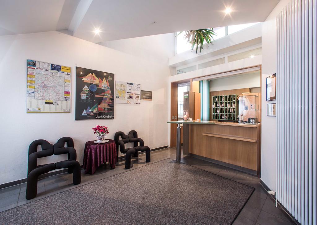 Hotel An Der Waldstrasse Groß-Zimmern Exteriér fotografie